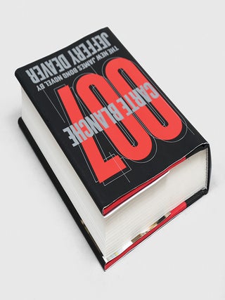 Carte Blanche. A James Bond Novel.